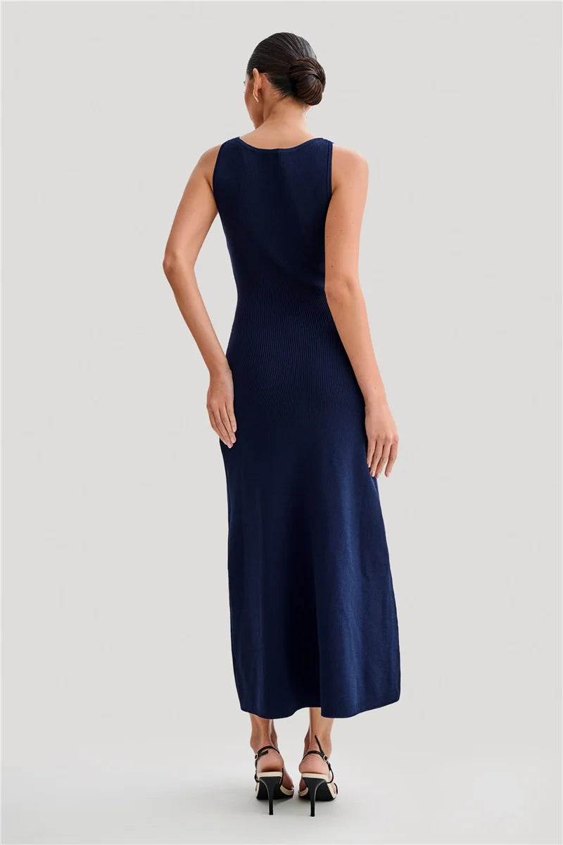 Elegant Sleeveless Buttoned Dress
