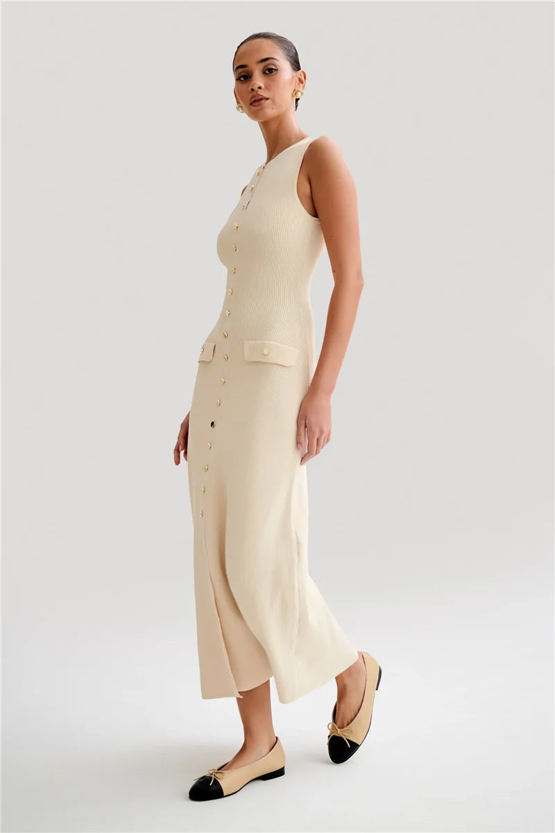 Elegant Sleeveless Buttoned Dress