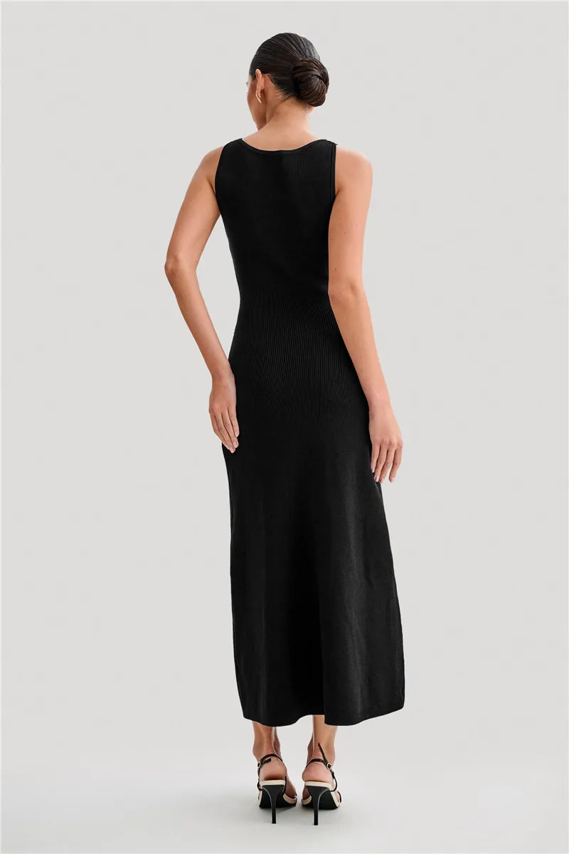 Elegant Sleeveless Buttoned Dress