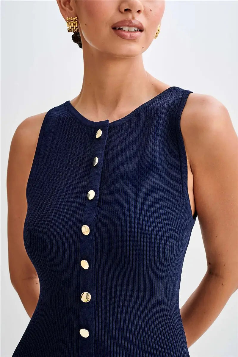 Elegant Sleeveless Buttoned Dress